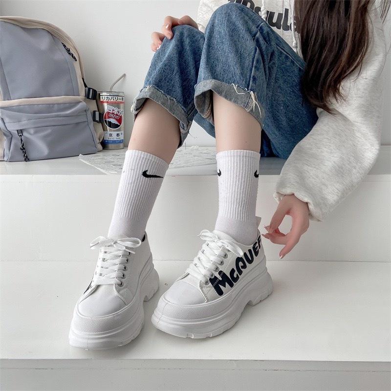 Giày MWC 0646- Giày Thể Thao Nữ Đế Cao, Sneaker Ulzzang, Sneaker Đế Độn In Chữ Cực Hot