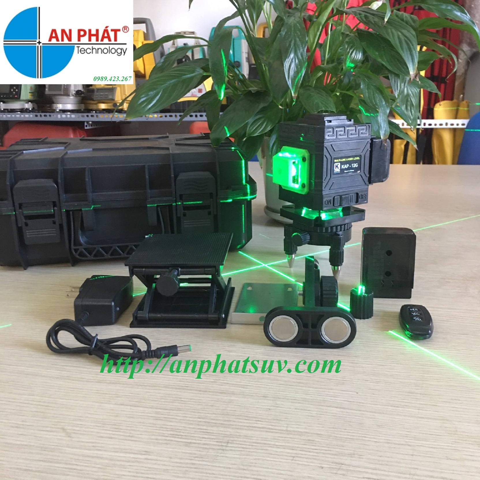 Máy laser 12 tia xanh KAP-12D