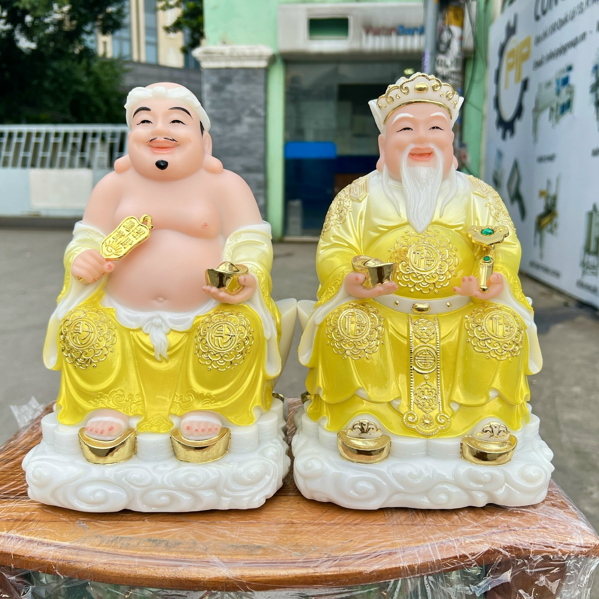 Tượng Thần tài Thổ Địa bằng đá nhập khẩu cao cấp cao 22cm – Màu vàng