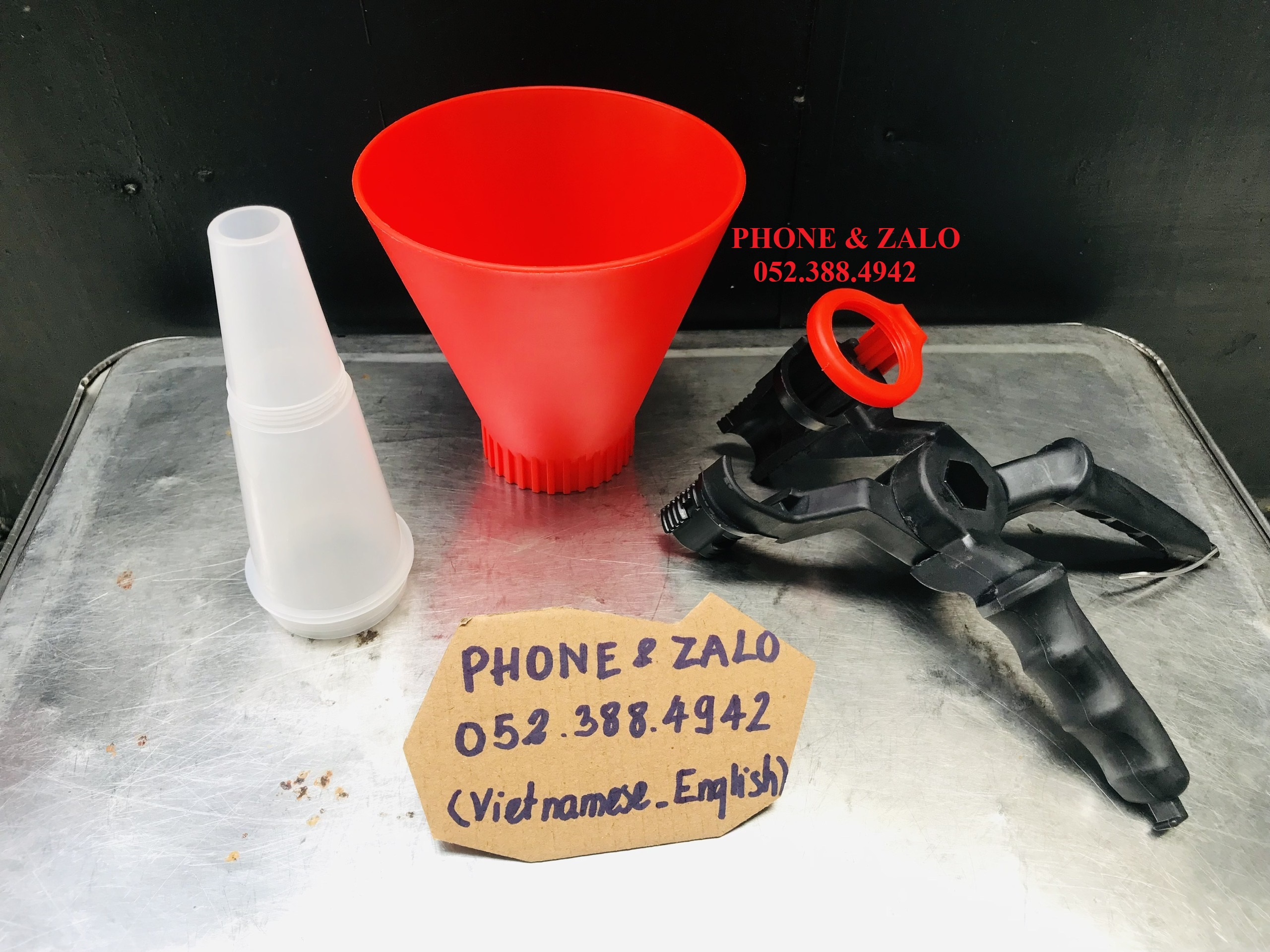 PHỄU CHÂM DẦU CHUYÊN NGHIỆP CHO ĐỘNG CƠ/ PROFESSIONAL OIL FUNNEL FOR ENGINE.