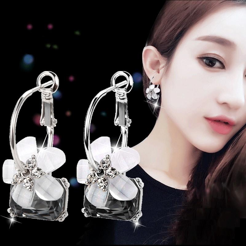 Bông tai bạc s925 hoa đá sang trọng