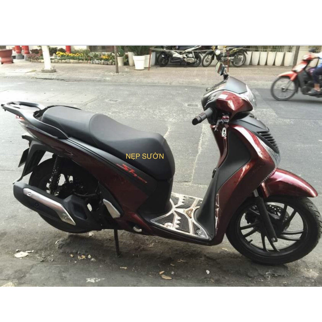 BỘ ỐP NẸP SƯỜN ( ỐP HÔNG ) DÙNG CHO ĐỜI XE SH 2012 2013 2014 2015 2016