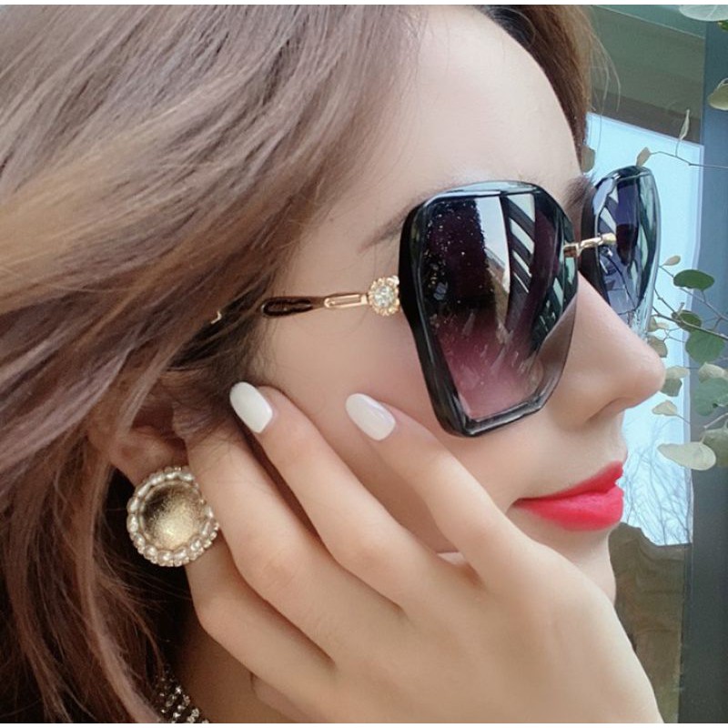Kính Mát Nữ Thời Trang