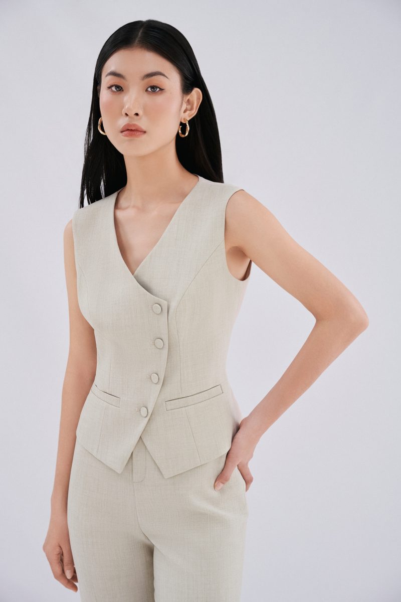 Áo gile cổ tim Maddy thiết kế cao cấp WHITE CHIC