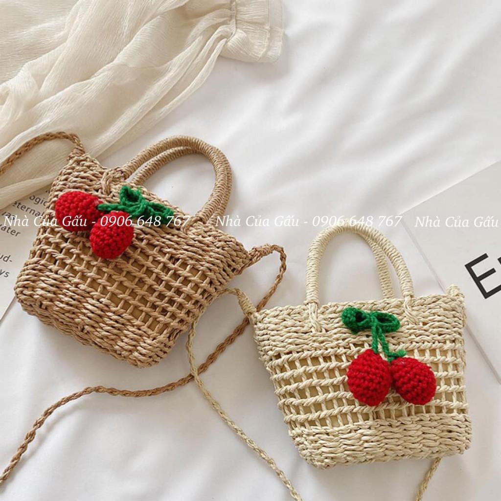 Túi cói cherry có lớp lót vải xinh xỉu, mẹ và bé đều mê luôn nha