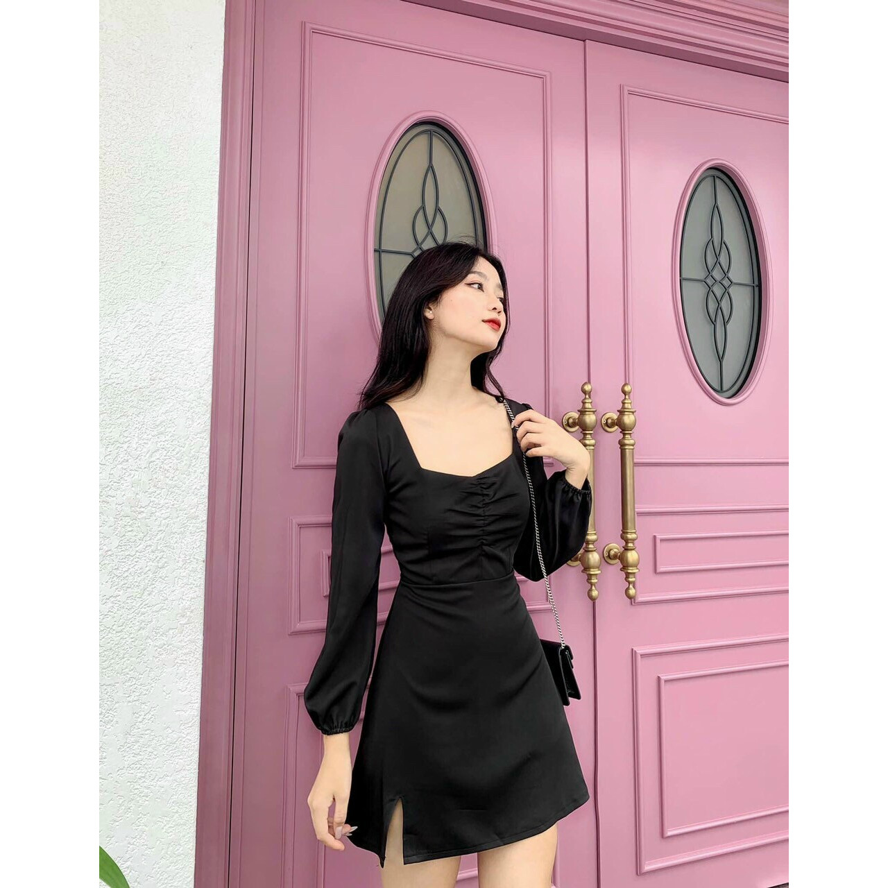 Đầm xòe tay dài nhún ngực xẽ tà cực sang NT8231