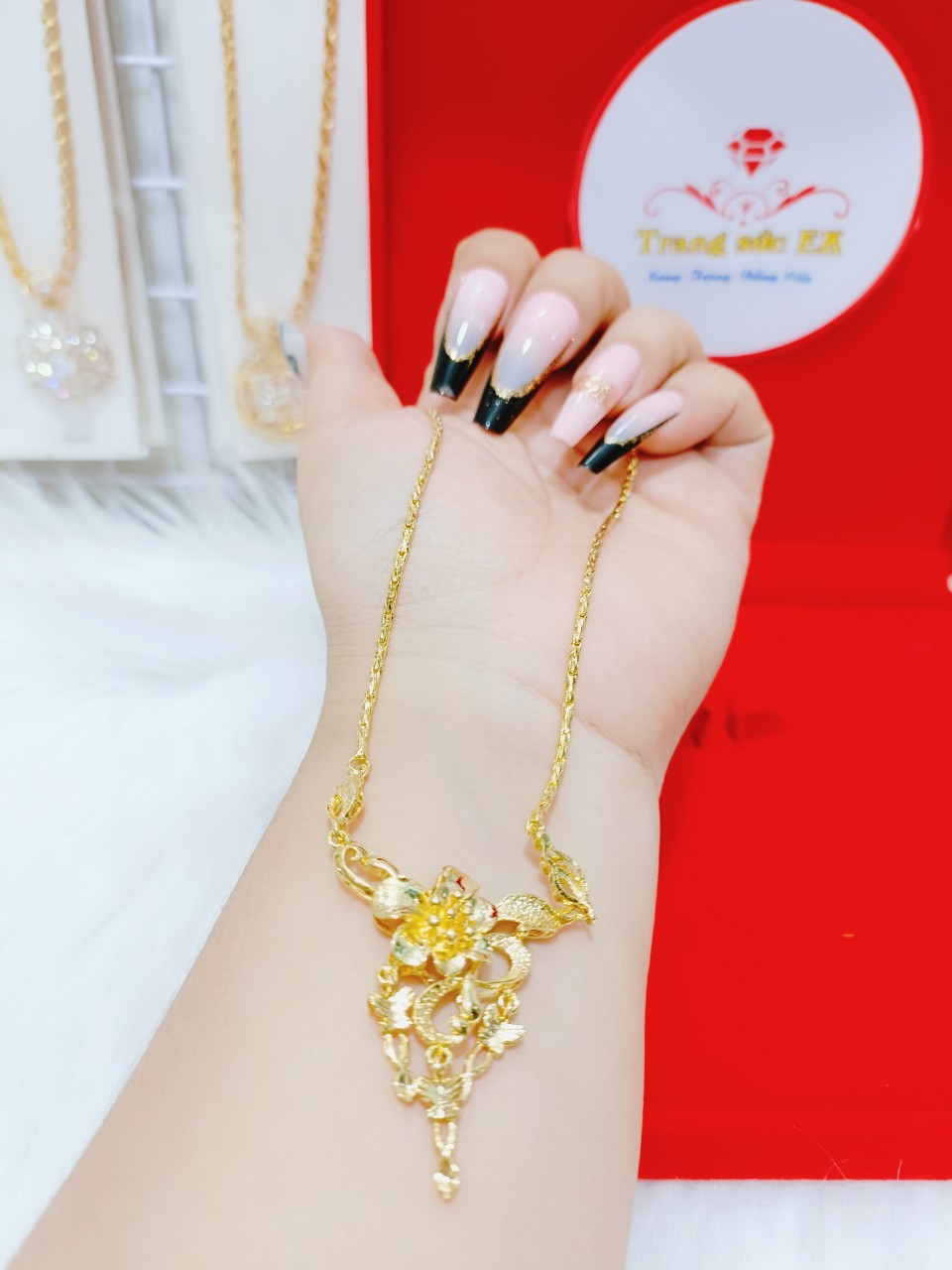 Dây chuyền cưới mạ 24.k kèm hộp E208