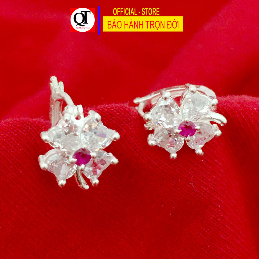 Khuyên tai nữ cỏ bốn lá chất liệu bạc 925 ôm sát tai gắn đá tim cao cấp trang sức Bạc Quang Thản - QTBT137