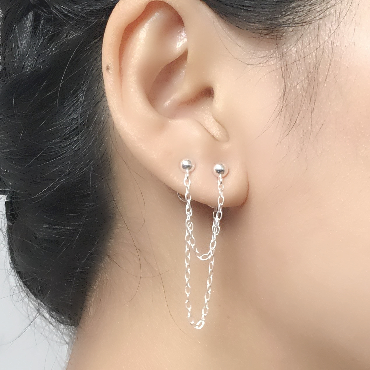 Bông tai xích chữ U hai đầu lỗ đinh đơn giản thần thái