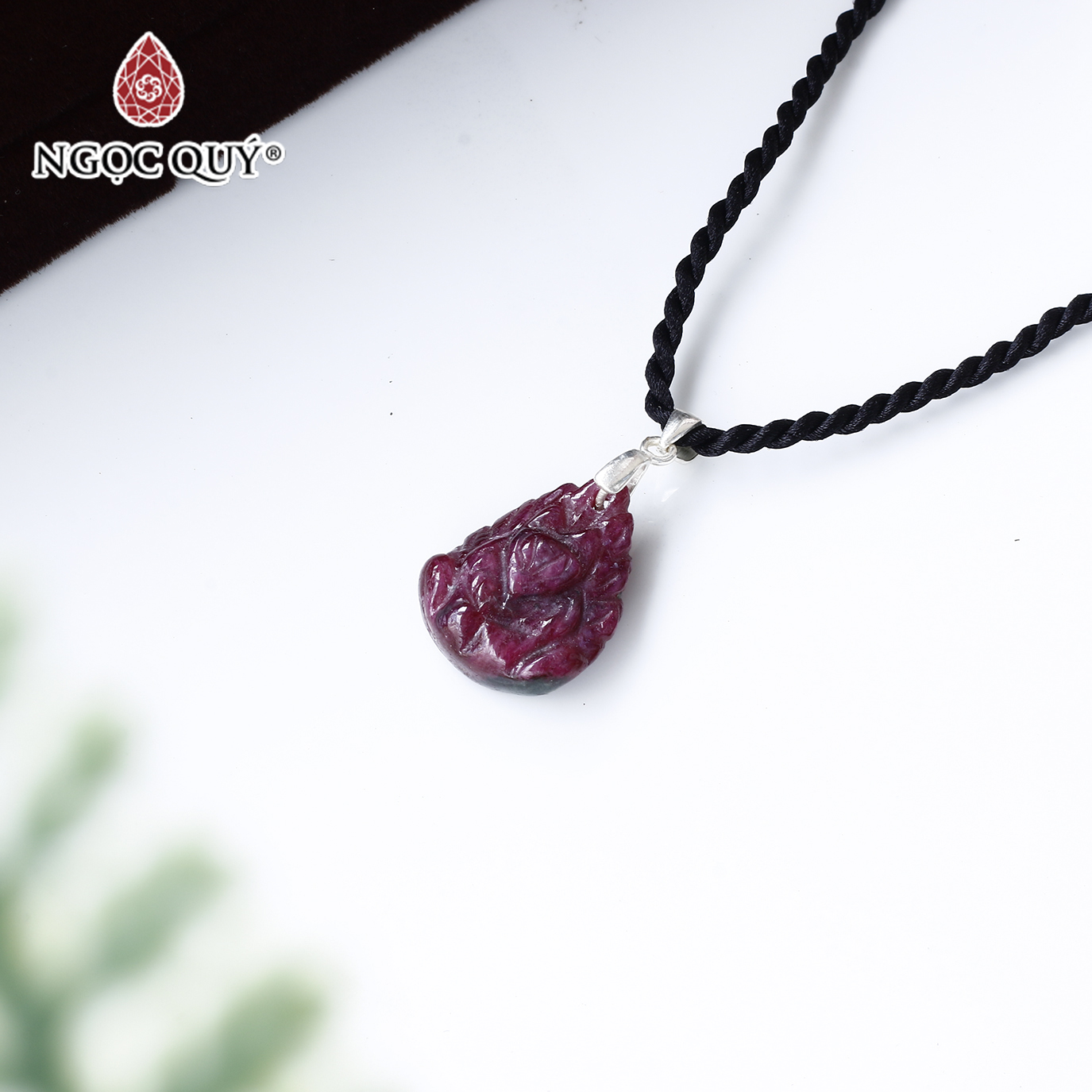 Mặt dây chuyền nữ hoàng hồ ly chúa 9 đuôi ruby nam phi mệnh hỏa, thổ - Ngọc Quý Gemstones