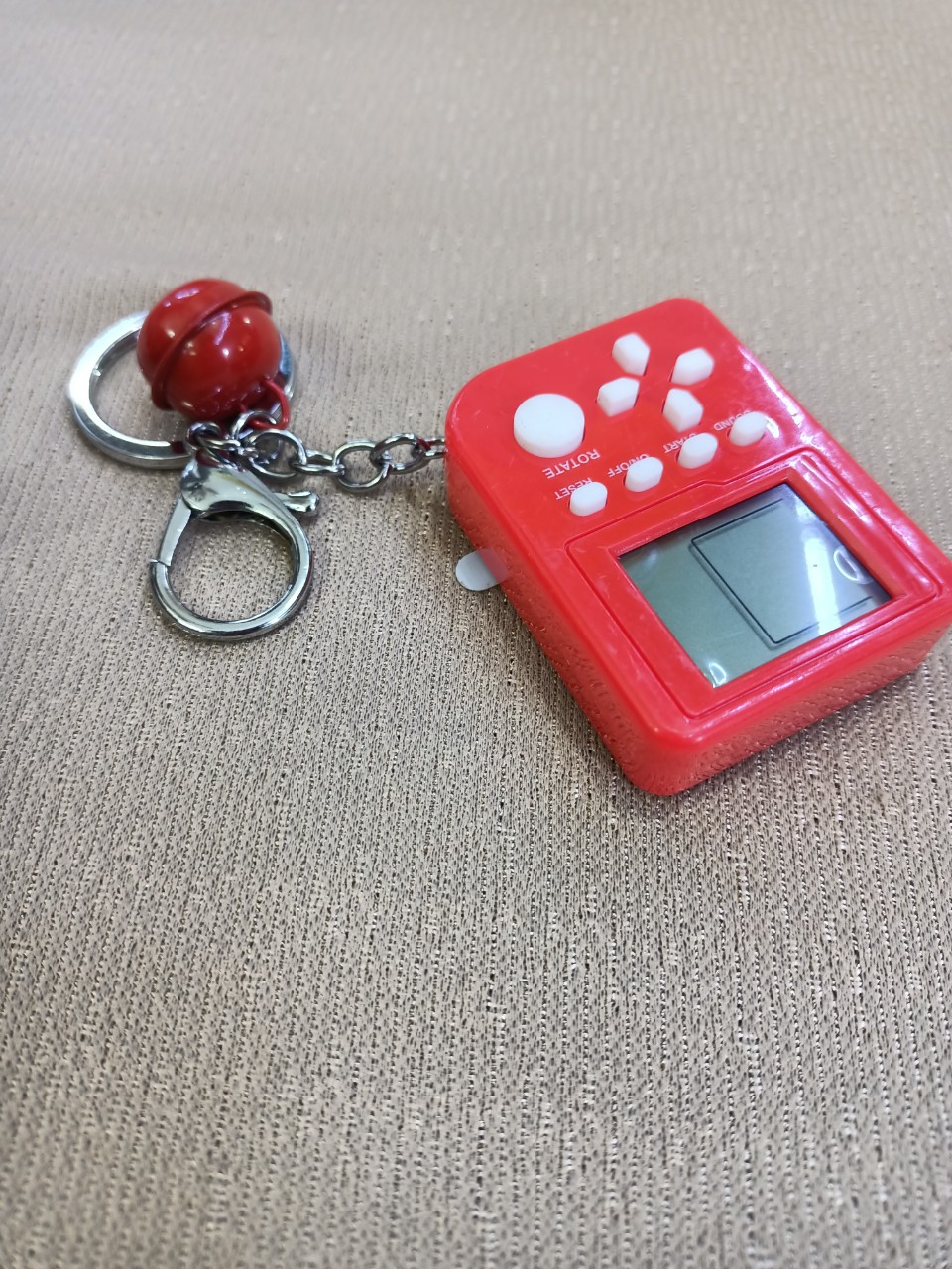 MÓC KHÓA MÁY CHƠI GAME TIỆN LỢI
