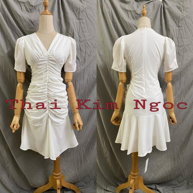 Đầm đuôi cá trắng cổ V nhún thân bèo