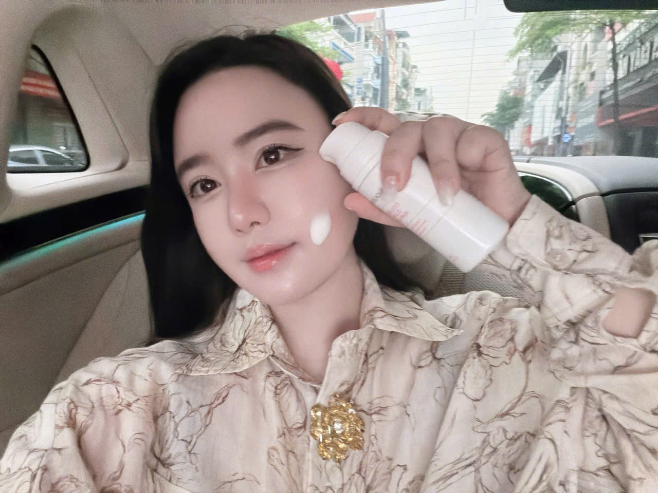 Sản phẩm dưỡng da SOOHWA Collagen Cloud Ampoule, 100ml Hàn Quốc hạn 2029 ampoule mây Soohwa serum bọt