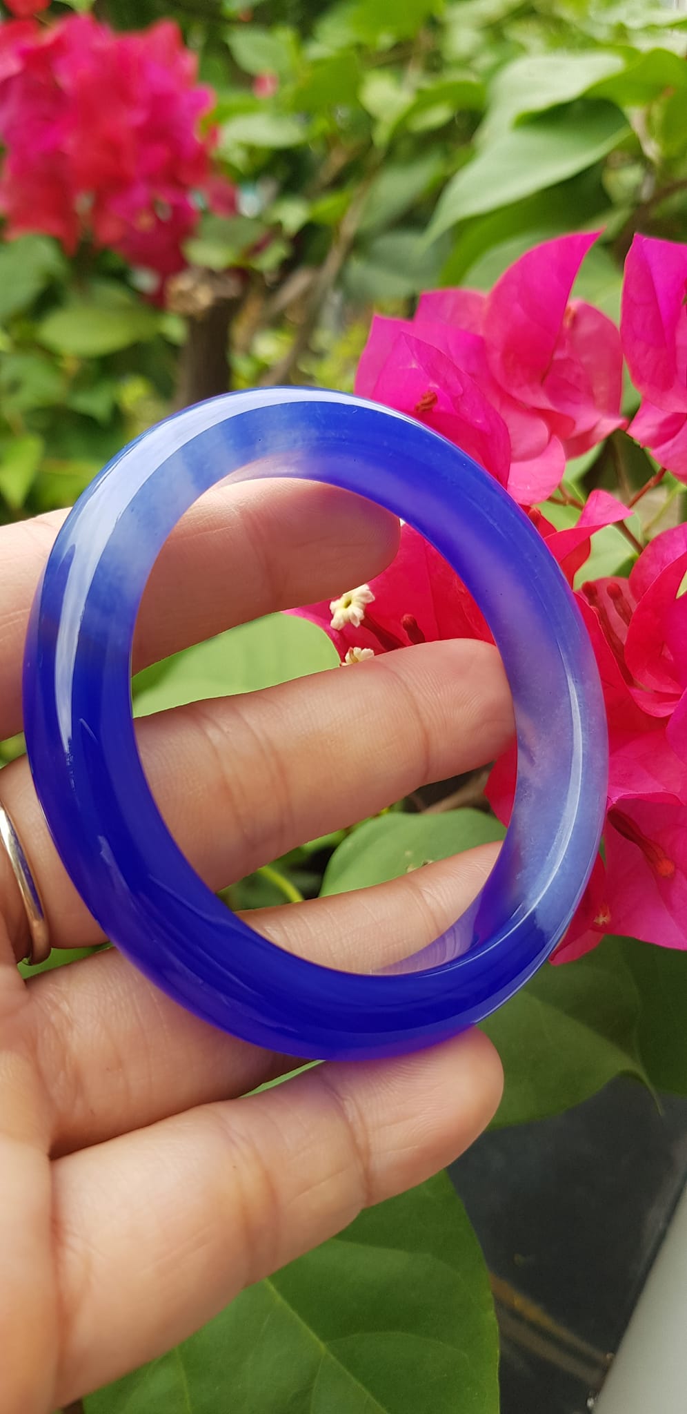 Vòng tay Nữ  Bản Hẹ Đá Mã Não Xanh Dương Đậm nhạt 1 bên đều đẹp Vòng tay Ni 52mm x Cao 11mm x dầy 8mm Nữ mệnh Thủy mệnh môch 50kg - 54kg đeo ạ
