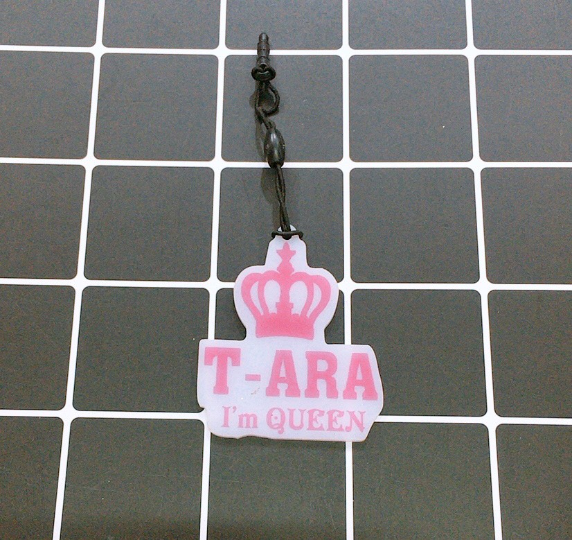 Móc khóa trong T-ARA combo 2 móc