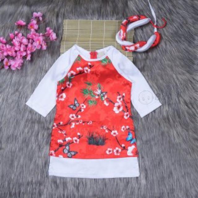 Áo dài cách tân bé gái kèm mấn xinh