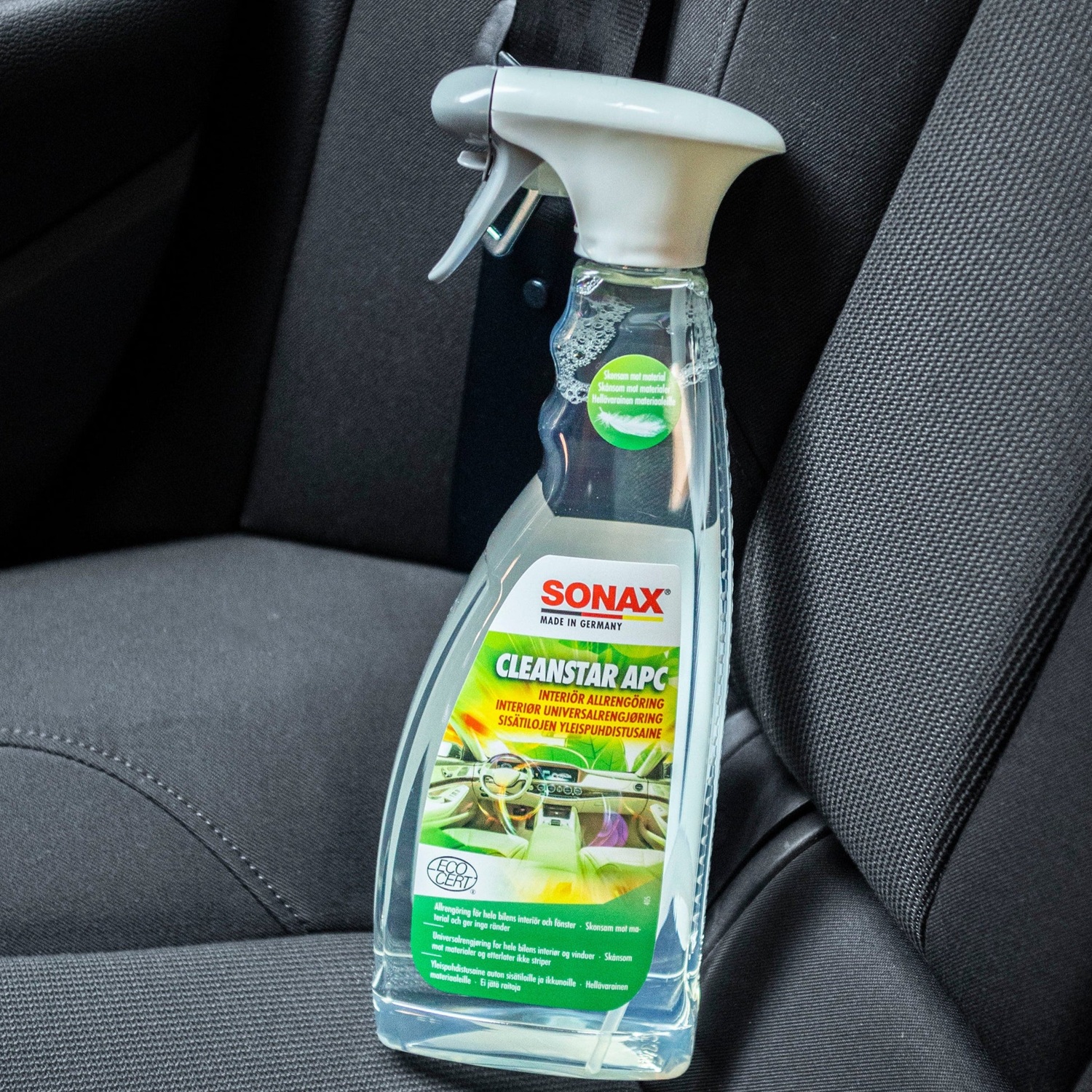Chai xịt vệ sinh nội thất xe hơi Cleanstar Sonax 253400 750ml - Khử mùi khó chịu, làm sạch đa năng