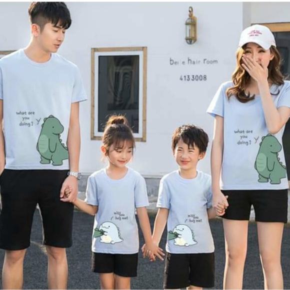 Combo áo thun gia đình khủng long , đủ màu , đủ size từ 8kg đến 100kg .