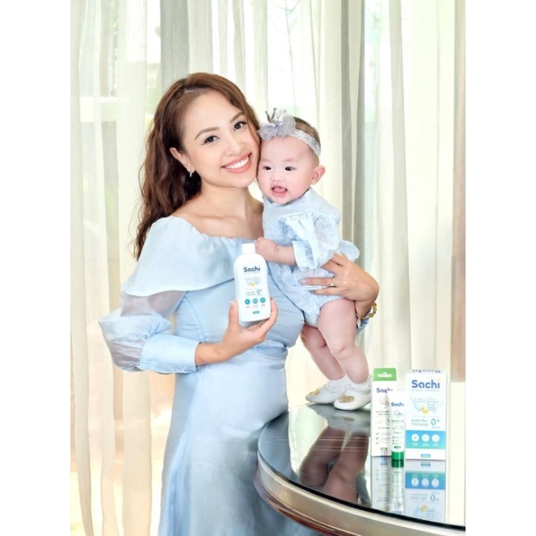 Nước Tắm Gội Thảo Dược SACHI /Chai 250ml - Phòng Ho Cảm, Rôm Sẩy, Ngừa Muỗi, Dịu Mát Da cho Bé