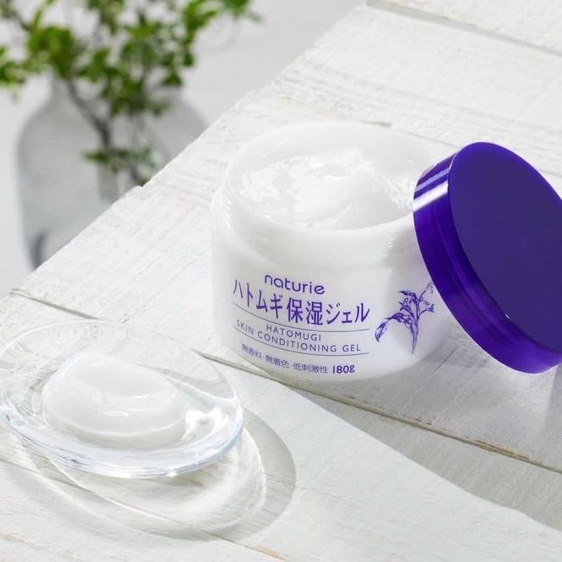 Kem dưỡng ẩm Naturie chiết xuất hạt ý dĩ Skin Conditioning Gel