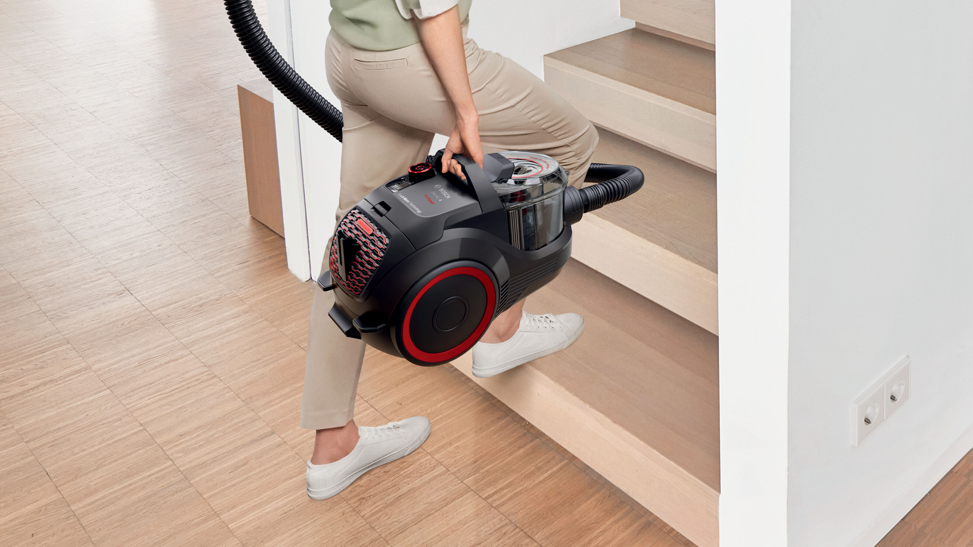 Máy hút bụi có dây Bosch BGS21WPOW - Series 4 2000W - Hàng chính hãng