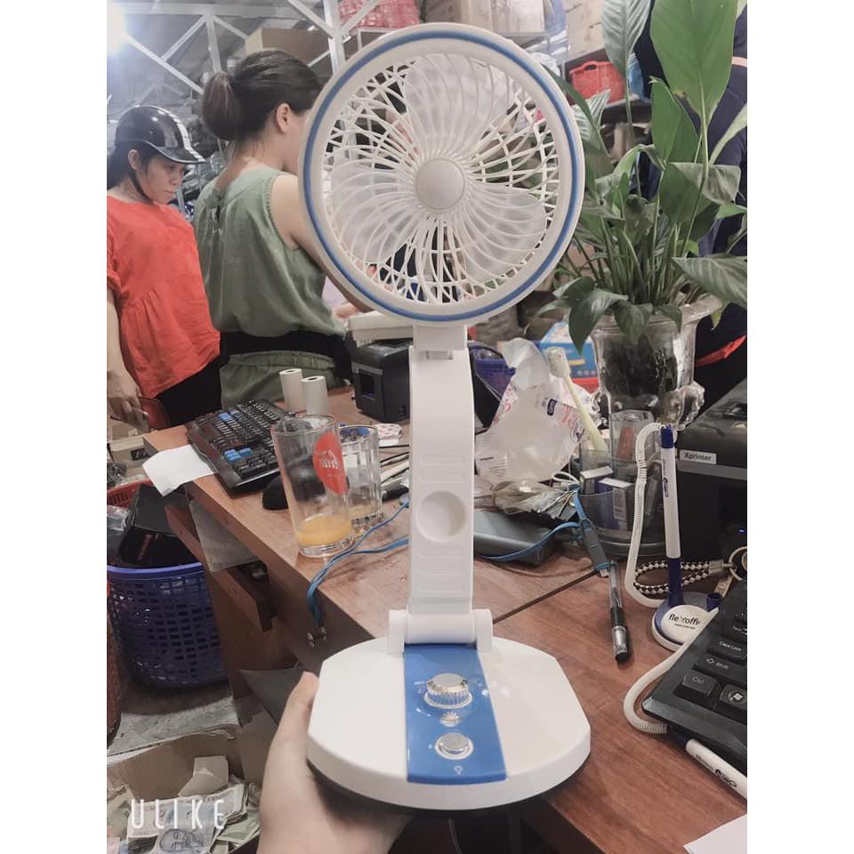 Quạt tích điện mini gấp gọn để bàn có đèn led JL Folding Fan LR-2018 - Màu Ngẫu Nhiên