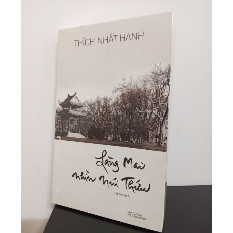 Làng Mai Nhìn Núi Thứu