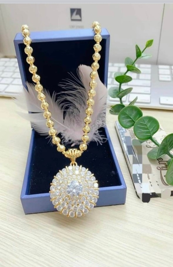 Dây chuyền nữ mạ vàng đính đá kiểu dáng tròn -- phù hợp với tất cả trang phục, dây chuyền đẹp, dây chuyền quý phái thanh lịch