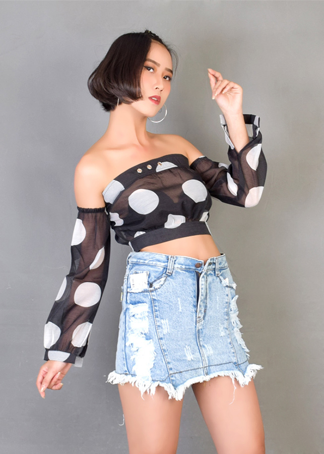 Áo Croptop Bẹt Vai Chấm Bi Rosy (Size