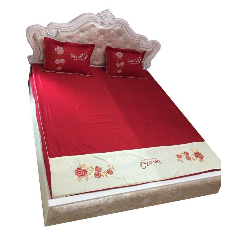 Bộ ga gối vỏ ôm satin chun thêu hoa - Vàng