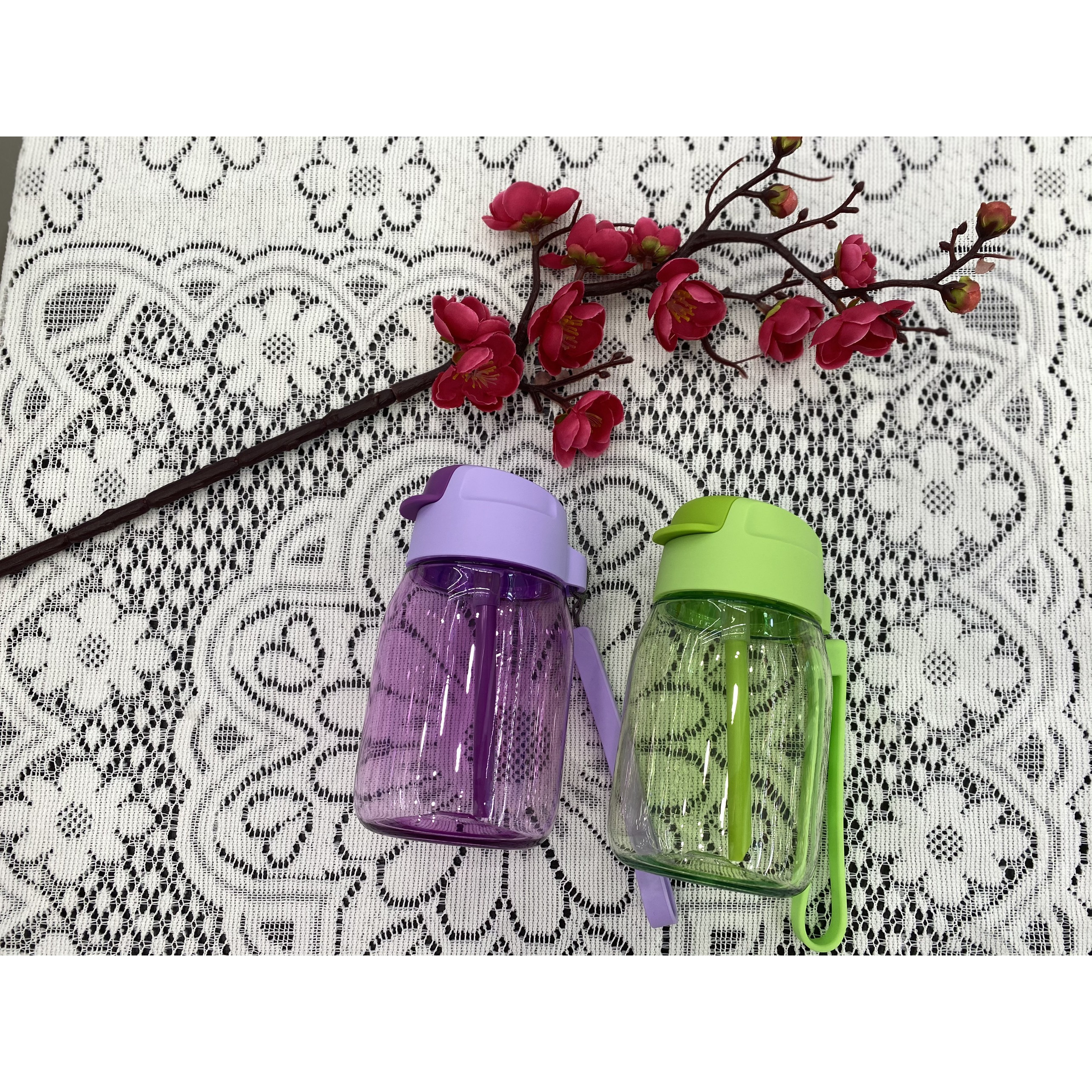 Bình nước Mini Lohas With Straw Tupperware (có ống hút)