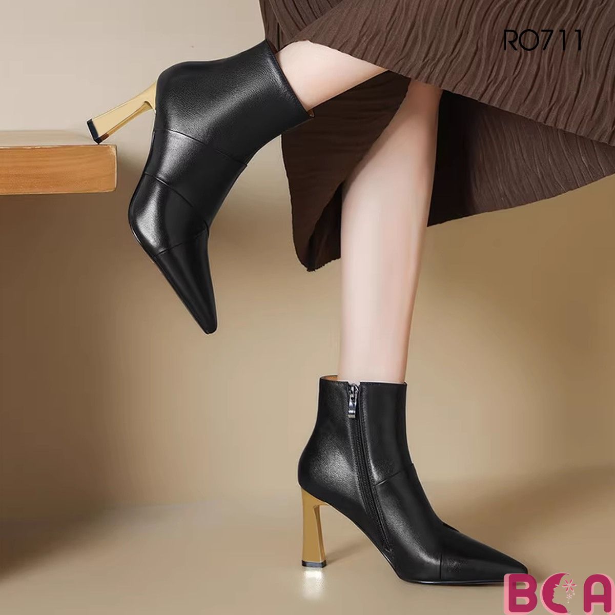 Boot Nữ Cổ Ngắn RO711 ROSATA – Da PU Loại 1 – Gót 9cm – Mũi Nhọn – Size 35–40