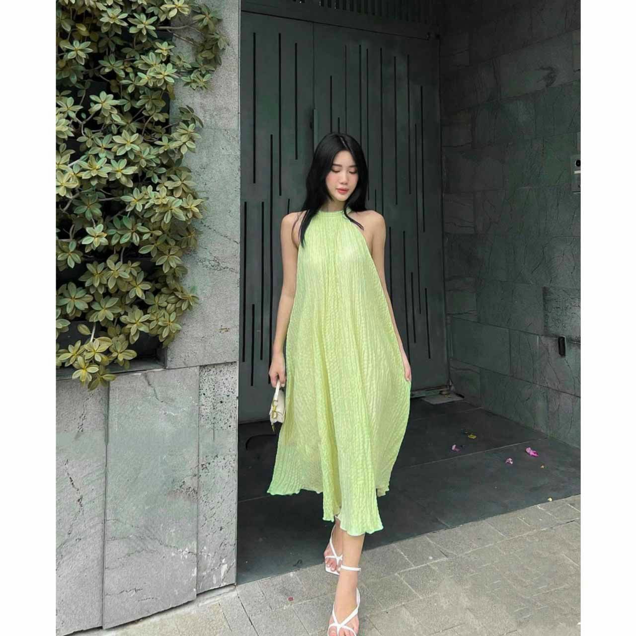 Váy Maxi Cổ Yếm Chất Đũi Xốp Cao Cấp