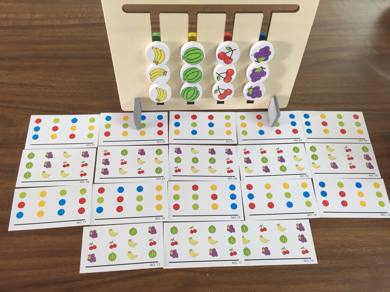 Đồ chơi gỗ - Bộ tư duy logic Toán học Chấm tròn - Trái cây Montessori