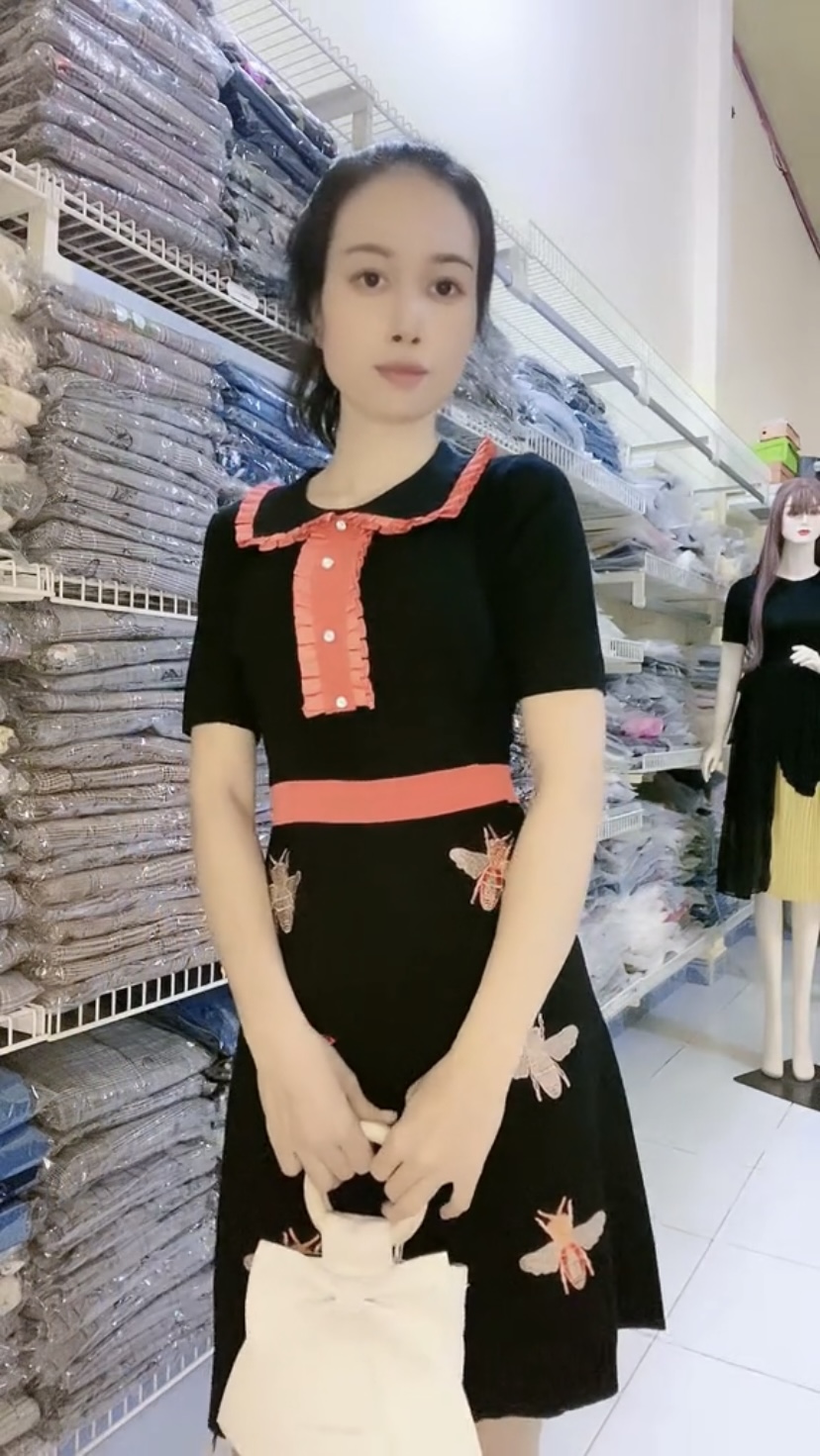 Đầm body dệt kim thêu chất lượng cao myqlothing