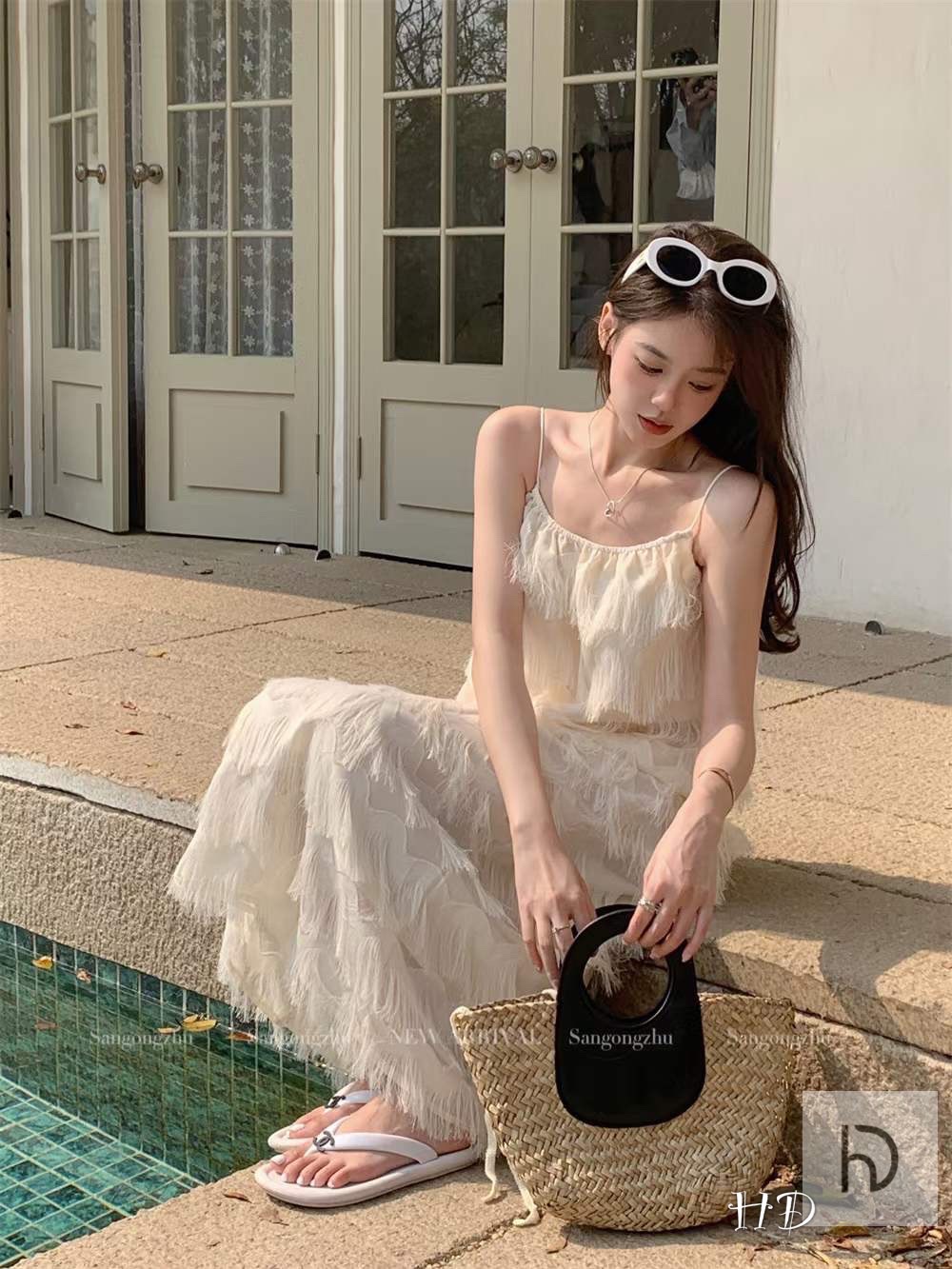 ĐẦM MAXI ĐI BIỂN HAI DÂY SUÔNG TRƠN LÔNG VŨ MIDI DẠO PHỐ DỰ TIỆC
