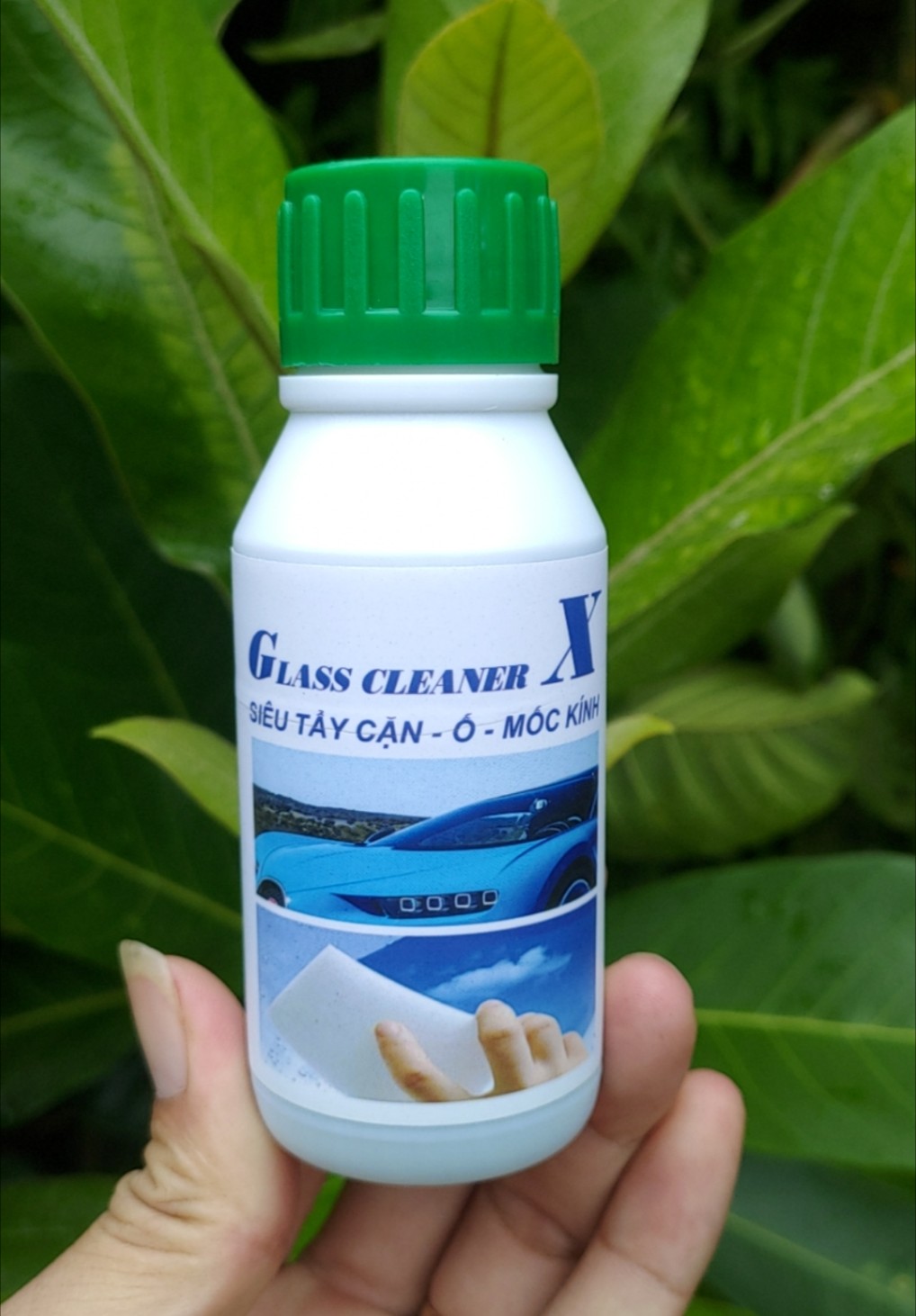 Chai tẩy ố kính ô tô trong sáng như mới, gương kính nhà, vệ sinh làm sạch các vết ố mốc giúp kính bóng loáng
