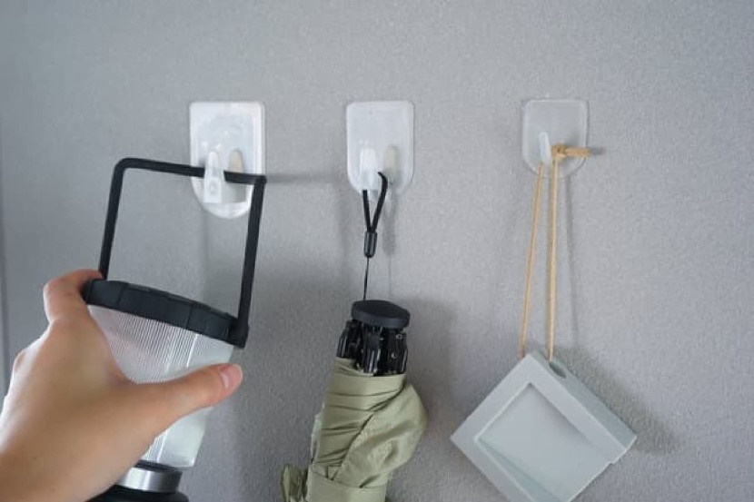 Set 04 móc dính + tuýp keo dán Kokubo Hook size S - Hàng Nội Địa Nhật Bản