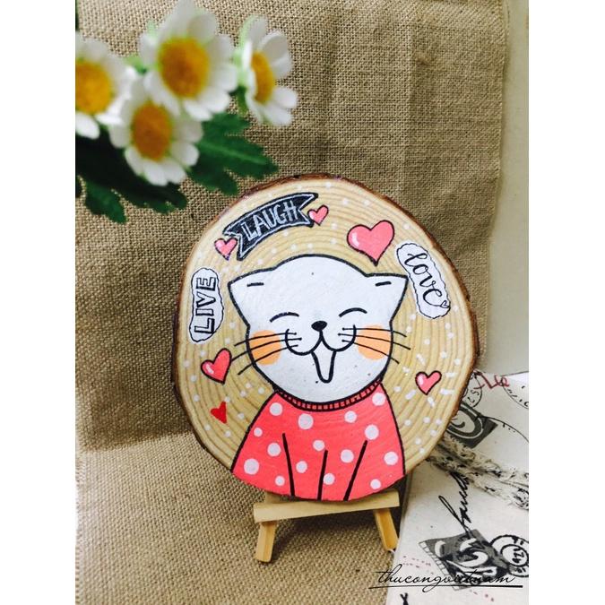 Khoanh gỗ vẽ tay hình mèo dễ thương