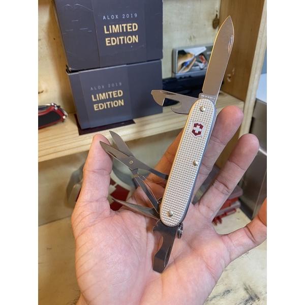 Dụng cụ đa năng Victorinox Pioneer X Alox màu - New Fullbox