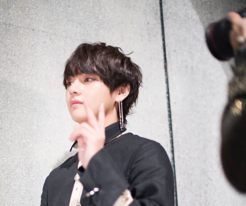 Khuyên Tai Bông tai BTS V  Kim Tae-hyung không cần xỏ lỗ