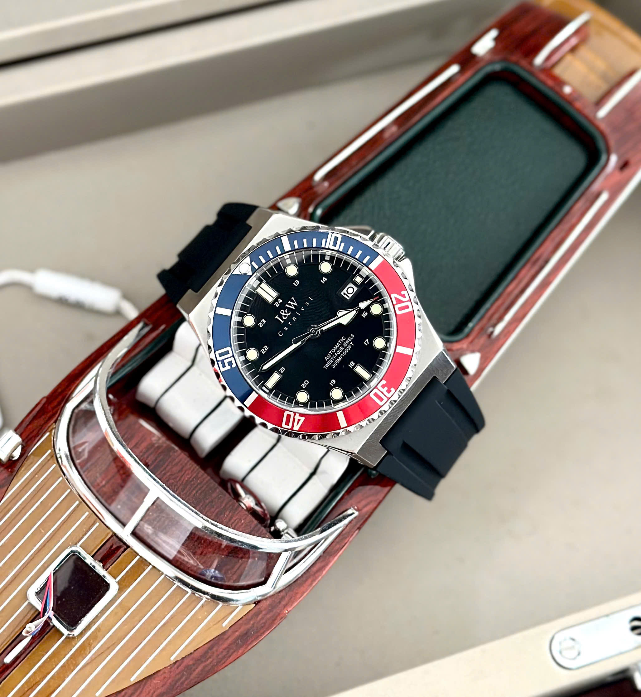 Đồng hồ nam chính hãng I&amp;W Carnival 726G-D4 Hàng mới fullbox ,Kính chống xước,Chống nước 100m,BH 24 tháng,Máy Cơ Automatic,dây cao su chống nước tuyệt đối