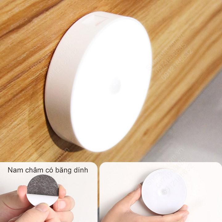 Đèn Led cảm biến hồng ngoại nhỏ gọn, 6 mắt led gắn tủ, hành lang, bếp, gường có miếng dán nam châm rất tiện