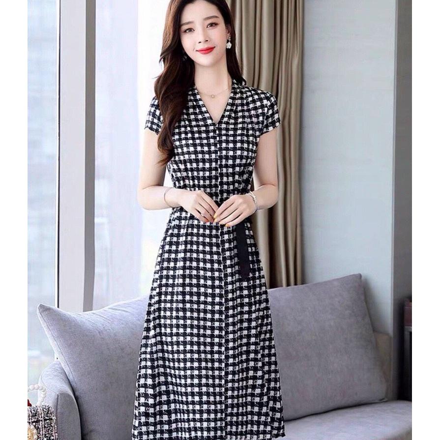 Đầm Họa Tiết Cổ V Sang Trọng, Kèm Dây Thắt Eo Tạo Điểm Nhấn, Thanh Lịch