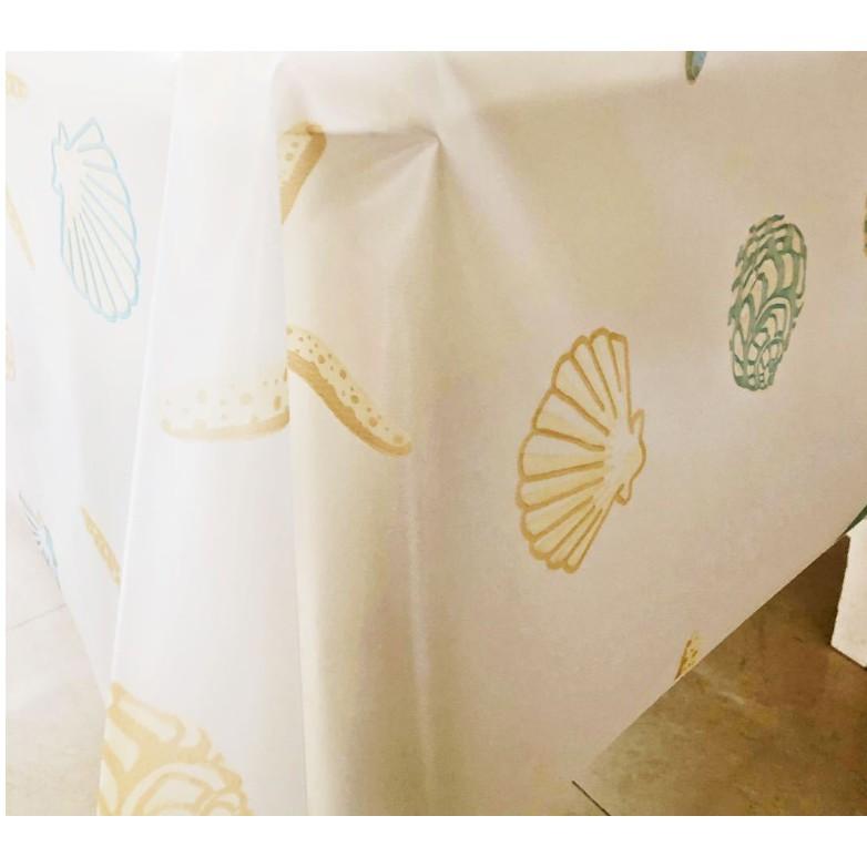 Khăn trải bàn dạng trong nhiều mẫu