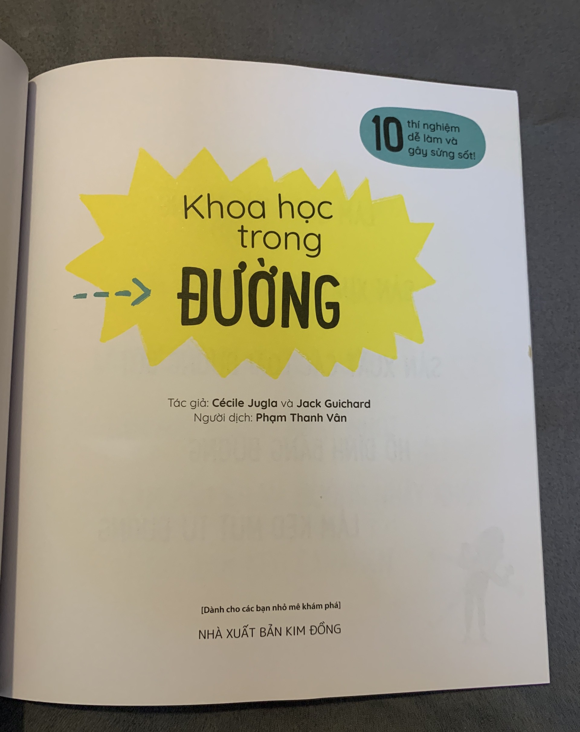 Bộ sách Khoa học trong đời sống (giấy, nước, đường, quả bóng, quả chanh, quả trứng)