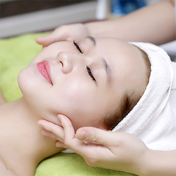 Voucher 14 Bước Chăm Sóc Da Chuyên Sâu Vitamin C Và Oxy Tinh Khiết Trắng Sáng Da, Sạch Mụn, Mịn Màng Tại Ellis Spa