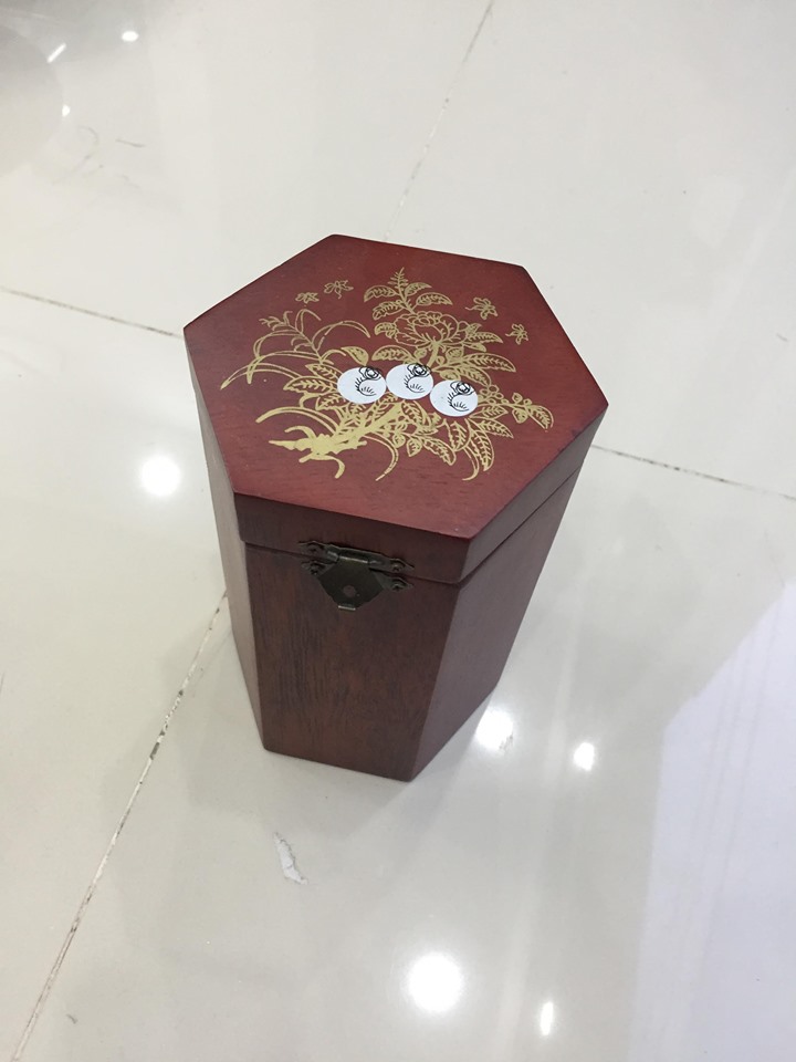 Hộp đựng trà gỗ hương, kích thước cao 18cm x rộng 12 cm x dài 12cm, nắp trà khàm cừ