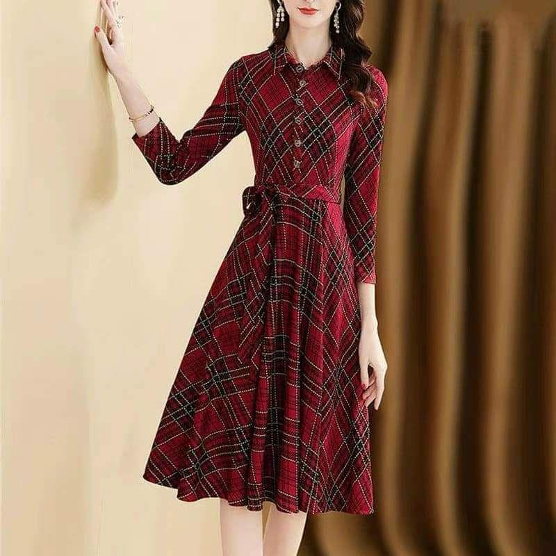 HÀNG NHẬP - ĐẦM THUN XÒE CARO KẺ ĐỎ