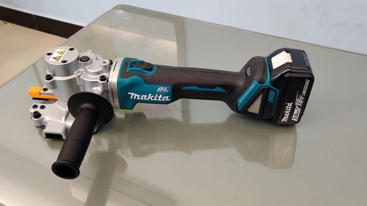 MÁY CẮT THÉP DÙNG PIN 18V 110 MM MAKITA DSC251ZK (KHÔNG KÈM PIN VÀ SẠC) - HÀNG CHÍNH HÃNG